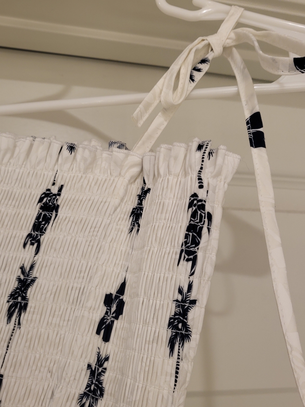 Hawaiian Maxi Dress - Picture 5 of 6